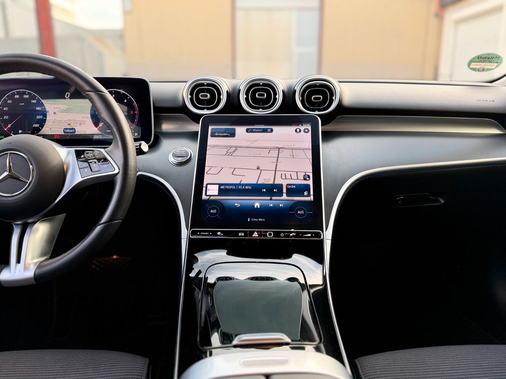 Mercedes-Benz C 200 2024