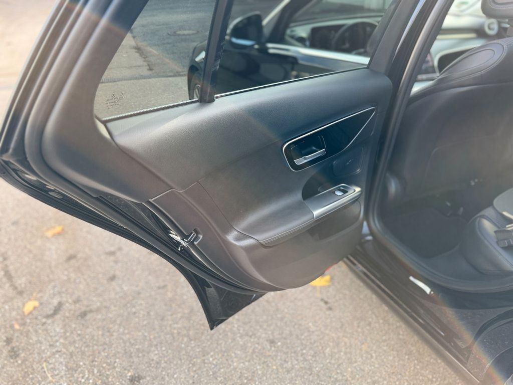 Mercedes-Benz C 200 2024