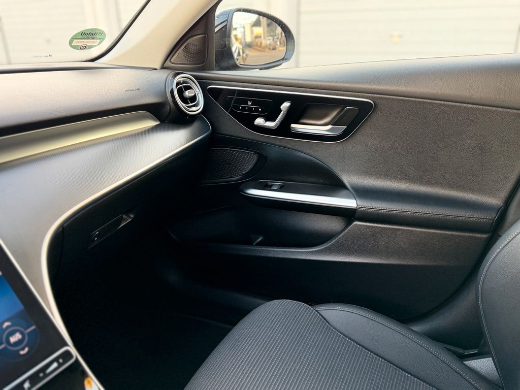 Mercedes-Benz C 200 2024