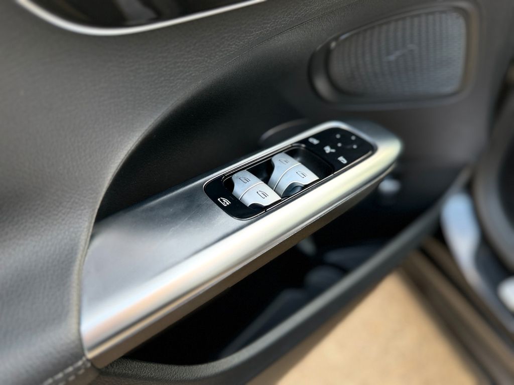 Mercedes-Benz C 200 2024