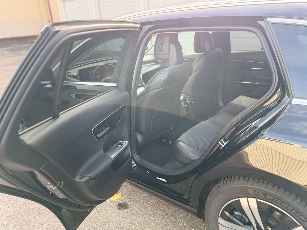 Mercedes-Benz C 200 2024