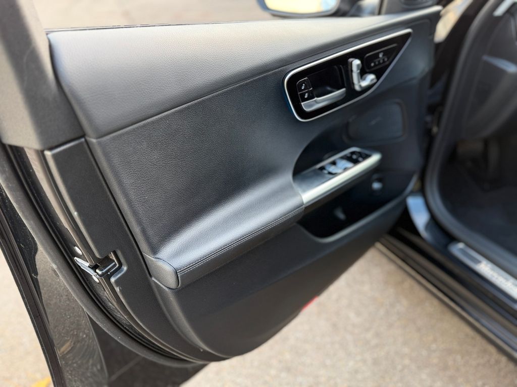 Mercedes-Benz C 200 2024