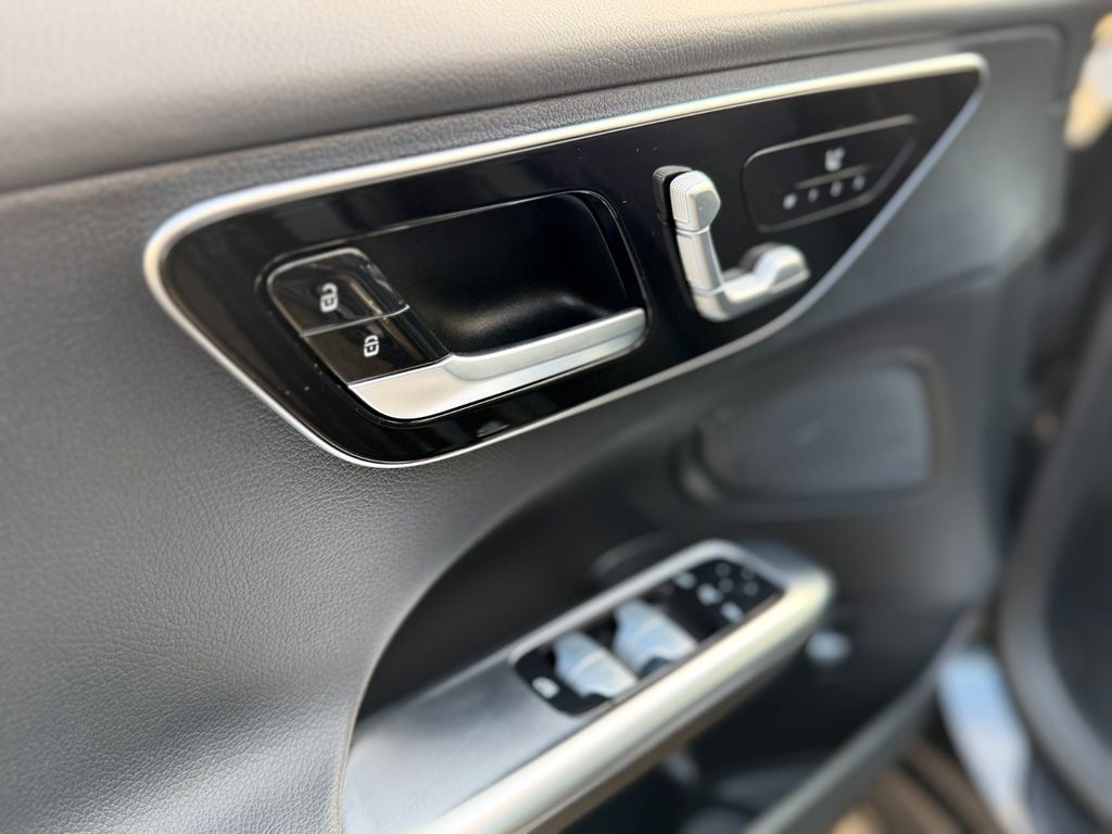 Mercedes-Benz C 200 2024