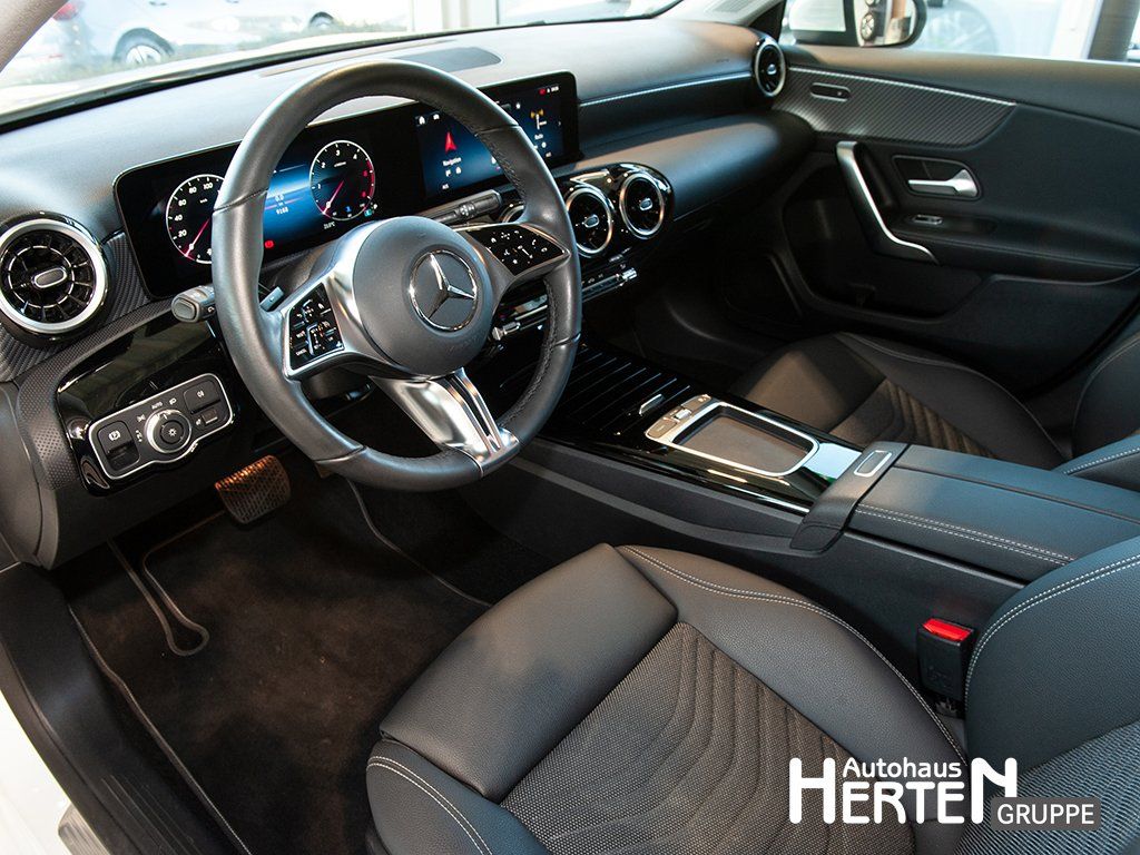 Mercedes-Benz A 200 2024