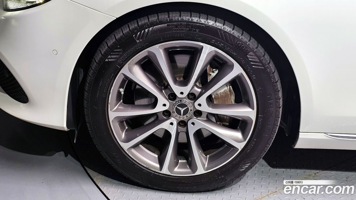 Mercedes-Benz E-Class 2019