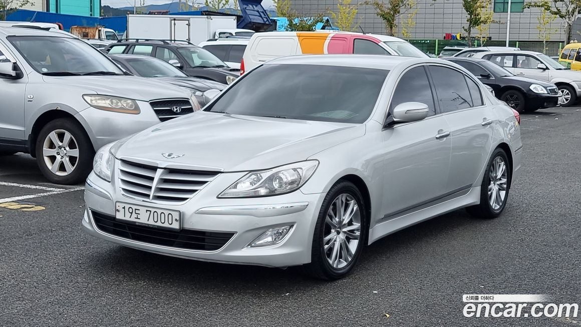 Hyundai Genesis 2012