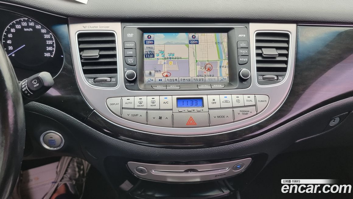 Hyundai Genesis 2012