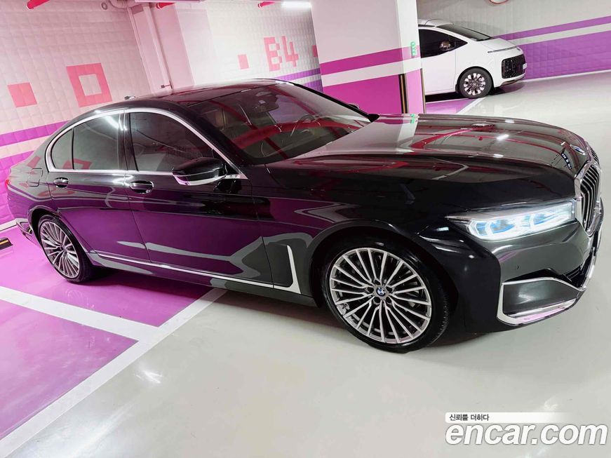 BMW 7-Series 2021