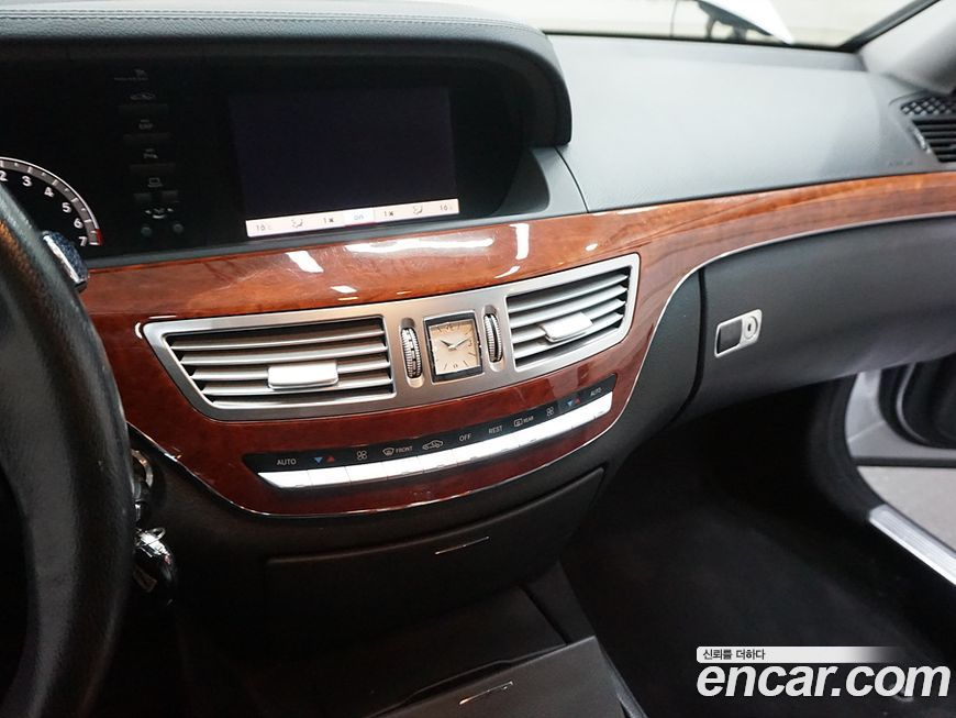 Mercedes-Benz S-Class 2006