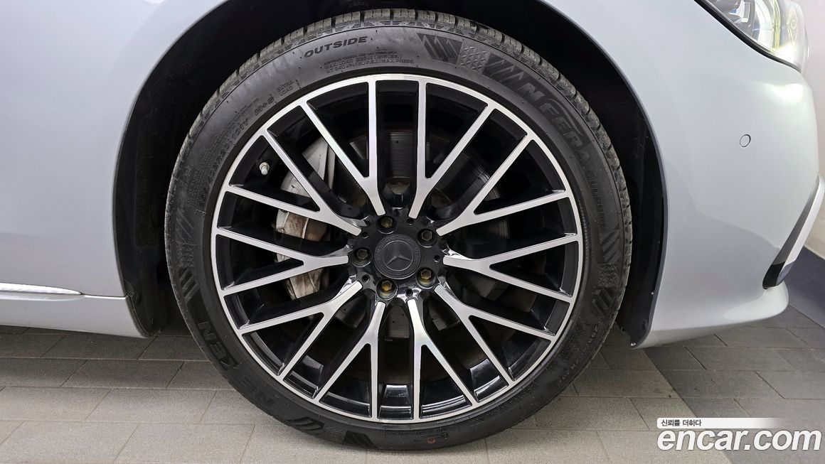 Mercedes-Benz S-Class 2022