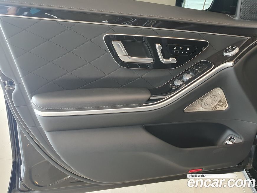 Mercedes-Benz S-Class 2021