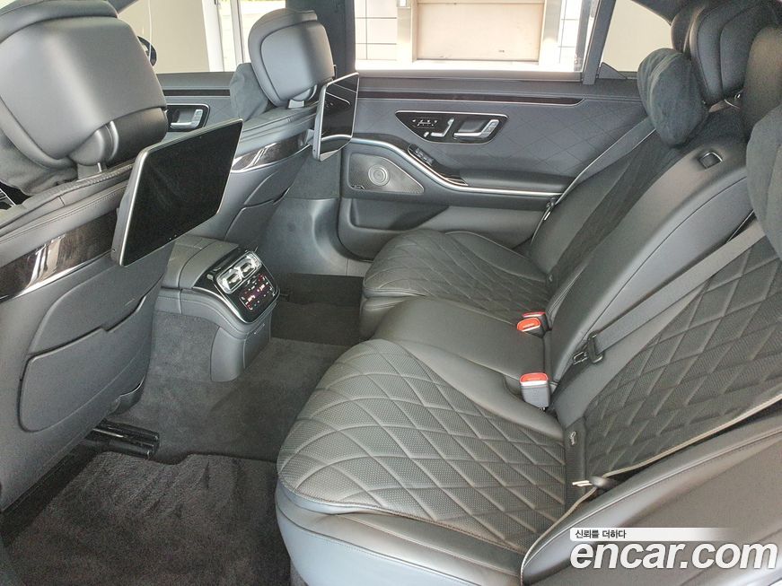 Mercedes-Benz S-Class 2021