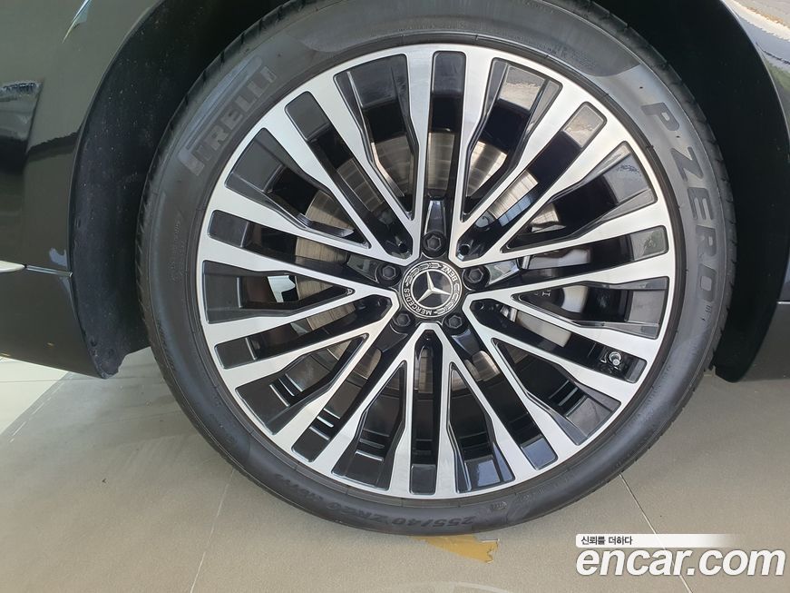 Mercedes-Benz S-Class 2021