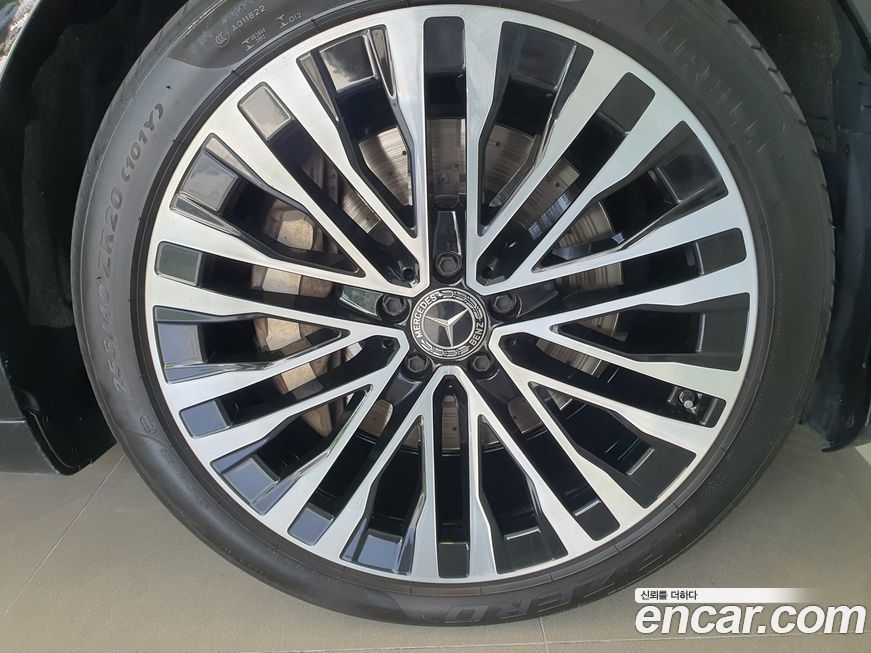 Mercedes-Benz S-Class 2021