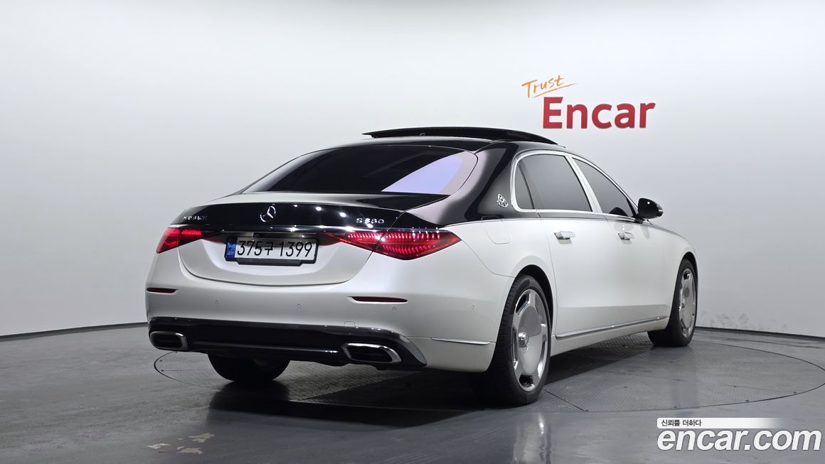 Mercedes-Benz S-Class 2021