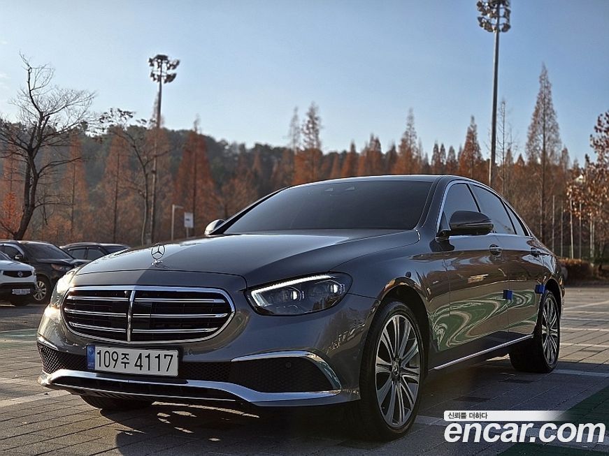 Mercedes-Benz E-Class 2023