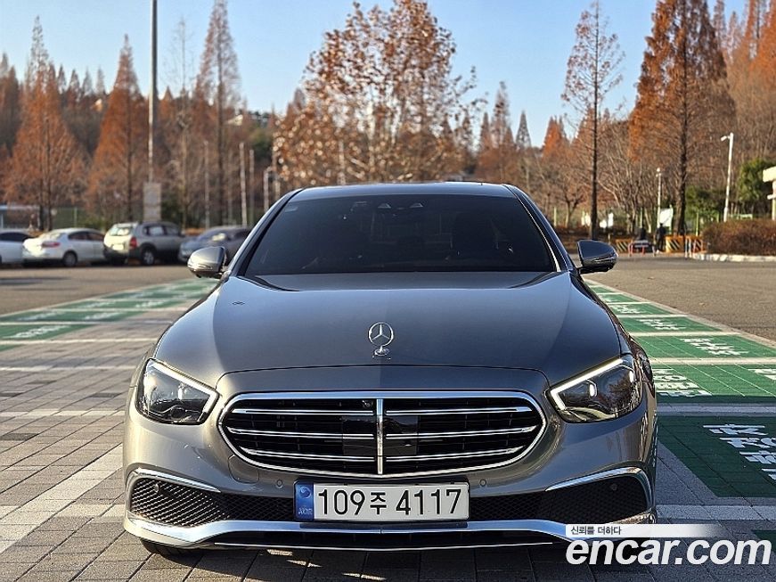 Mercedes-Benz E-Class 2023