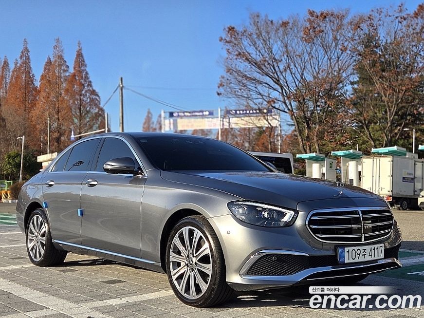 Mercedes-Benz E-Class 2023