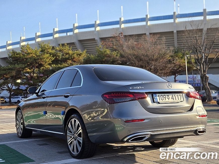 Mercedes-Benz E-Class 2023