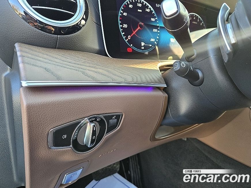 Mercedes-Benz E-Class 2023