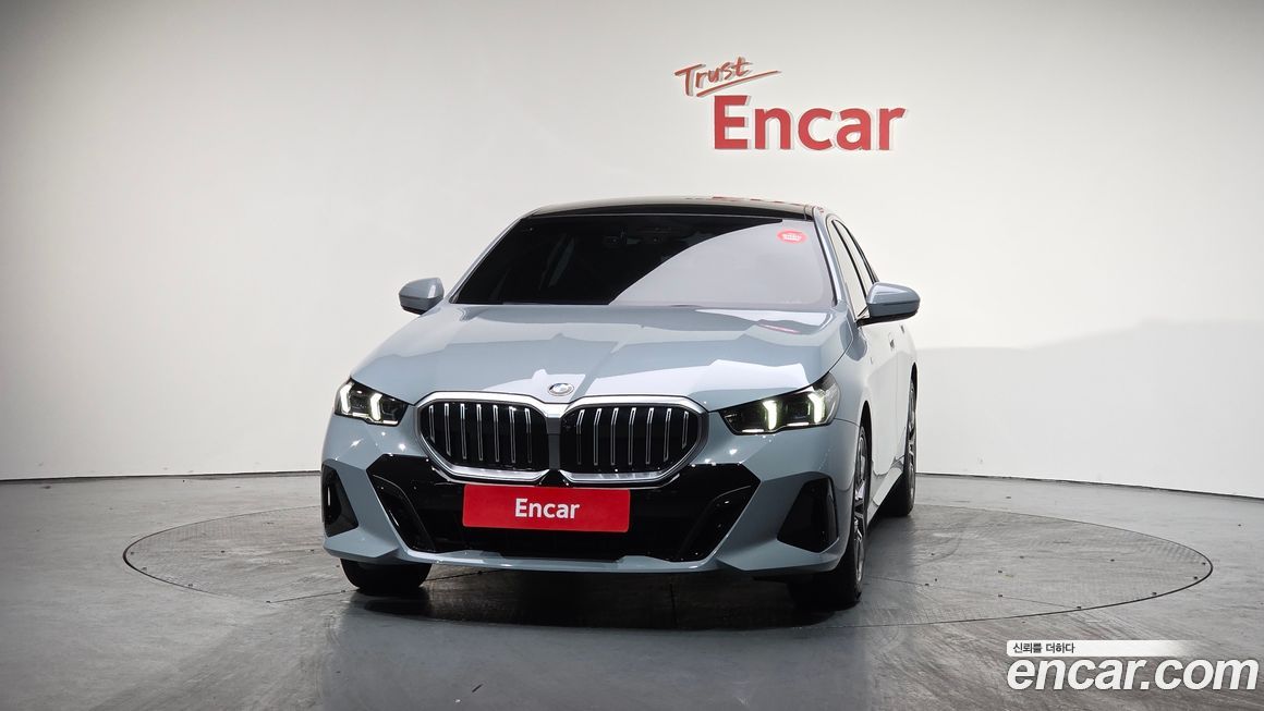 BMW 5-Series 2025