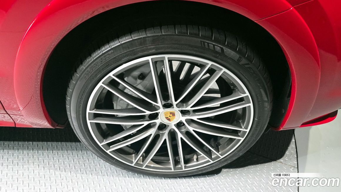 Porsche Cayenne 2021