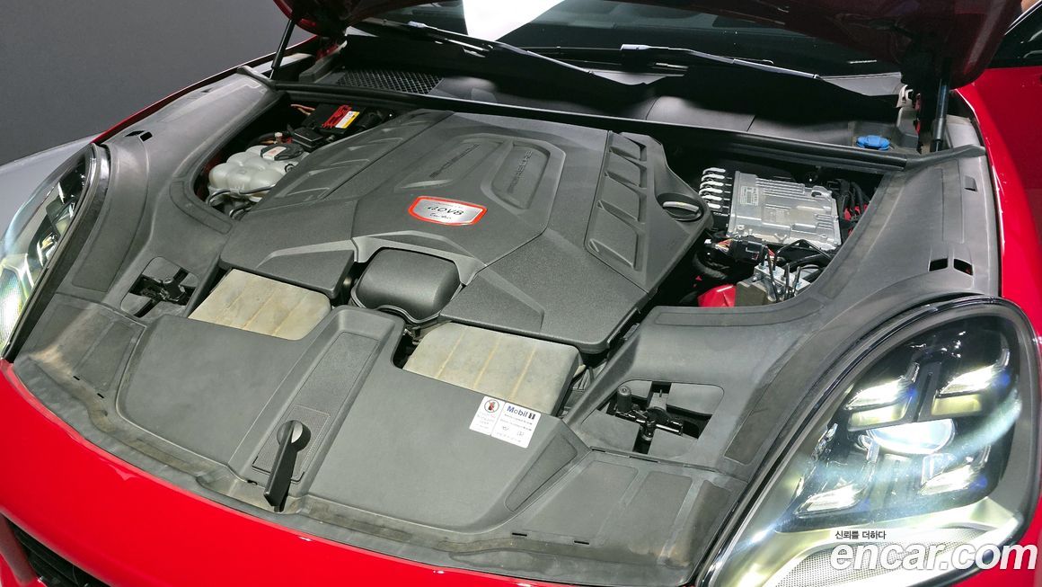 Porsche Cayenne 2021