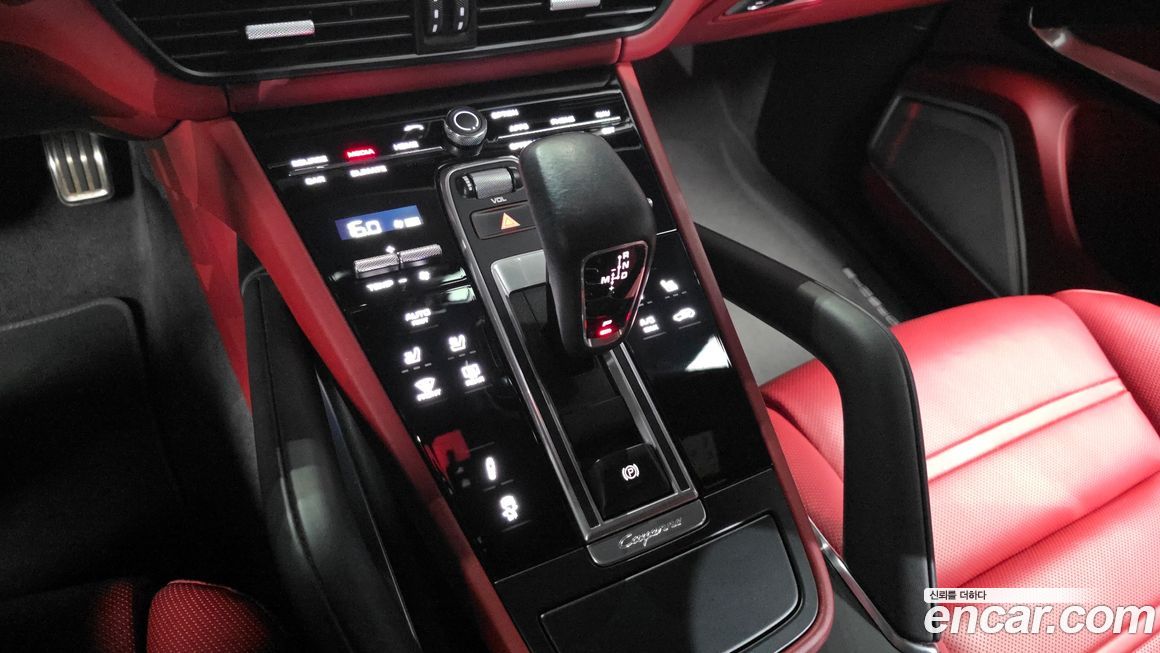 Porsche Cayenne 2021