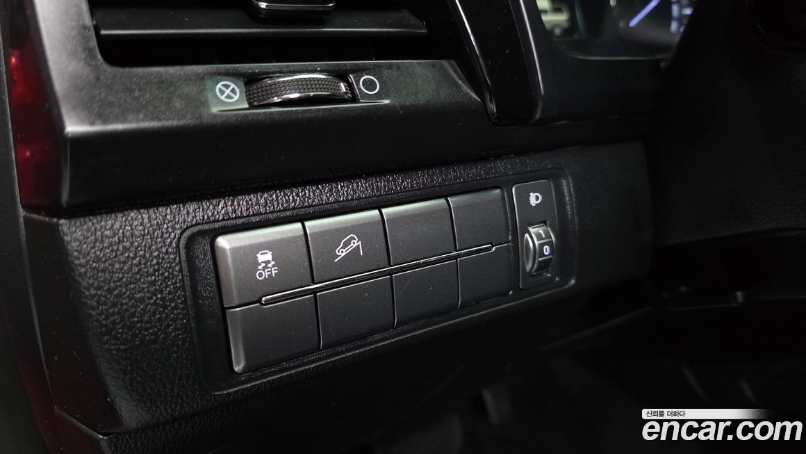 KG_Mobility_Ssangyong Rexton 2020