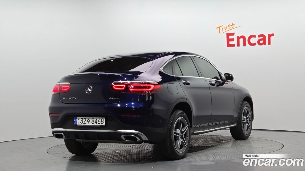 Mercedes-Benz GLC-Class 2023