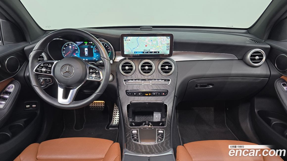 Mercedes-Benz GLC-Class 2023