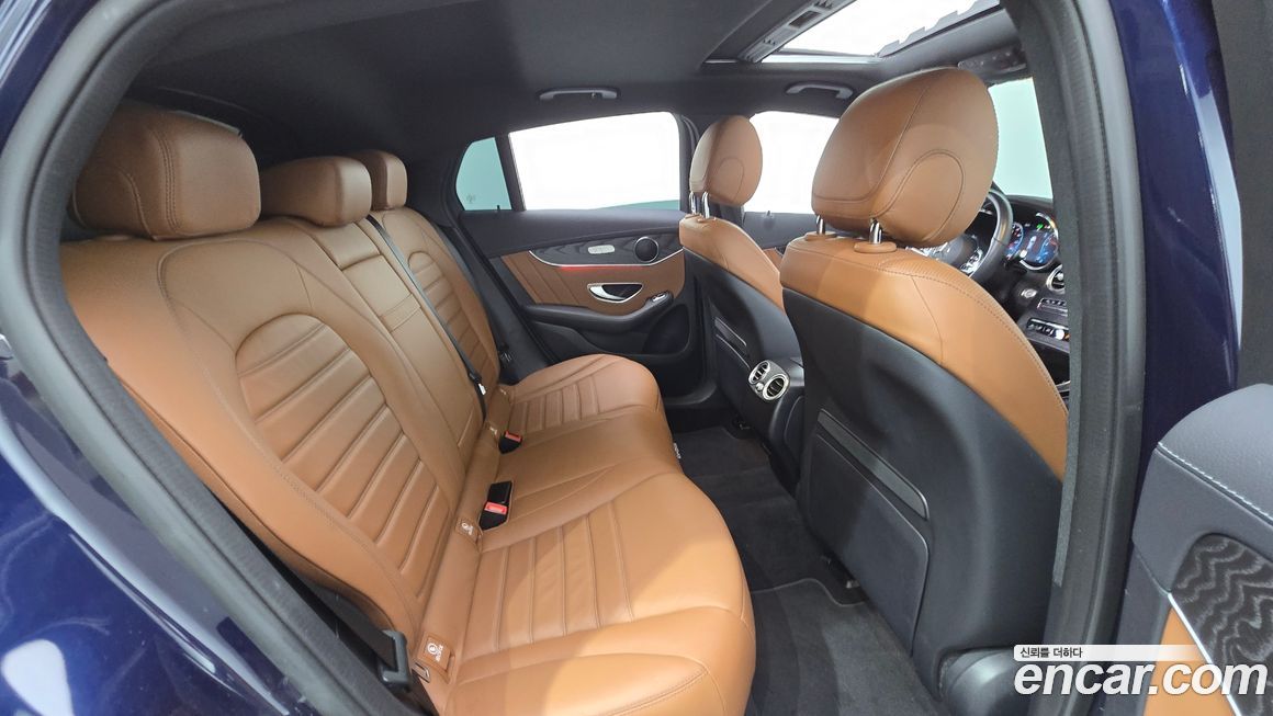 Mercedes-Benz GLC-Class 2023