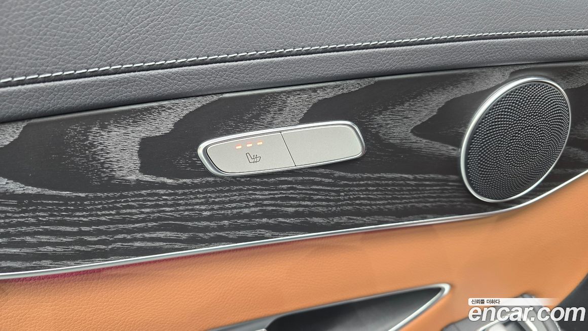 Mercedes-Benz GLC-Class 2023