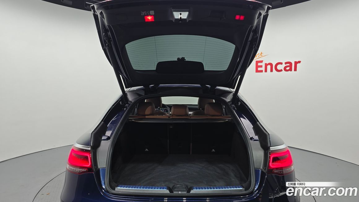 Mercedes-Benz GLC-Class 2023