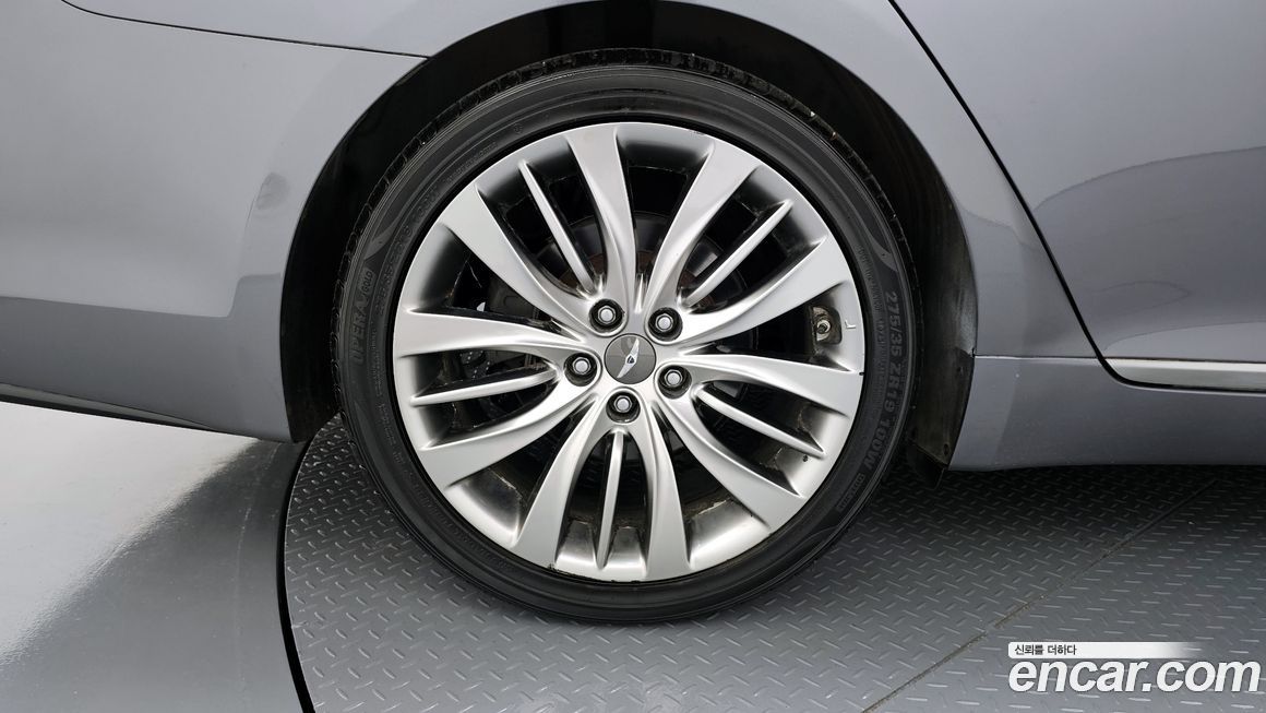 Hyundai Genesis 2016