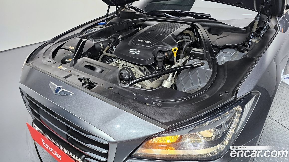 Hyundai Genesis 2016