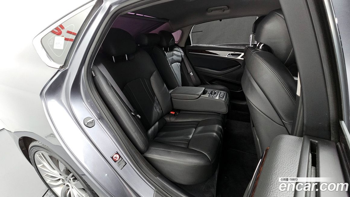 Hyundai Genesis 2016