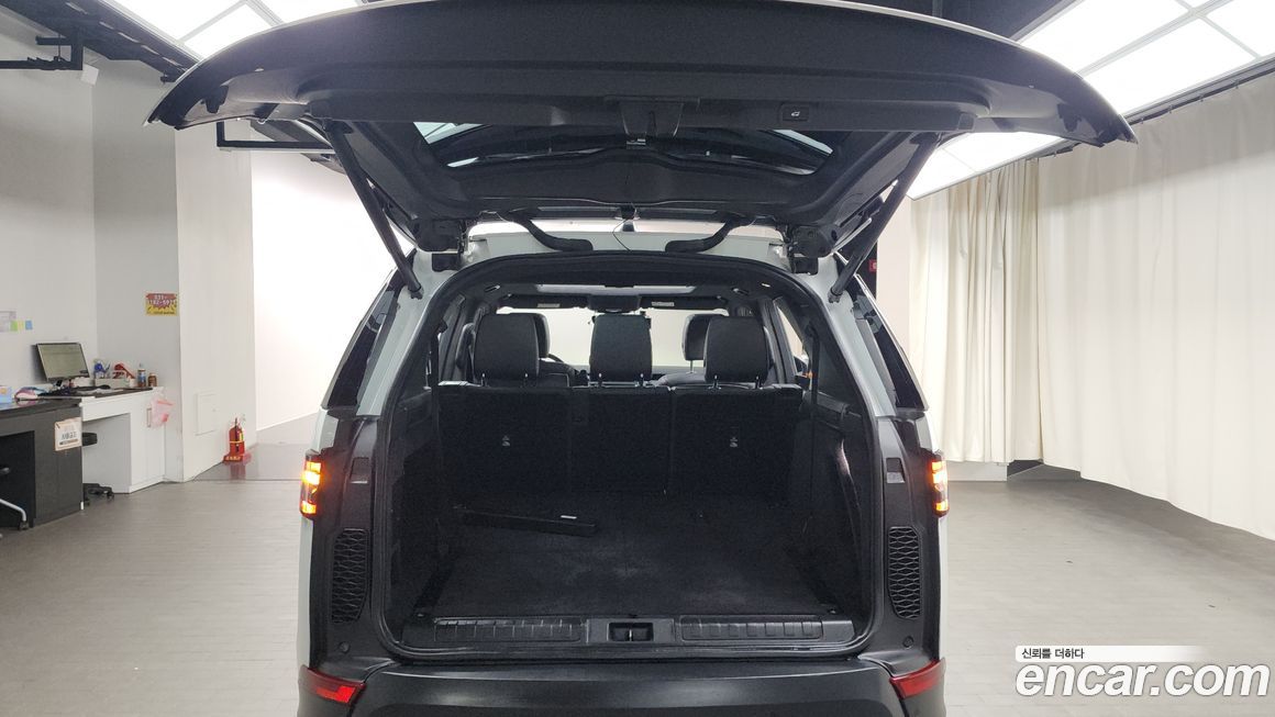 Land Rover Discovery 2019