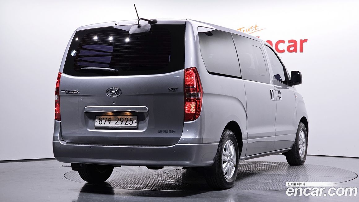 Hyundai Starex 2019