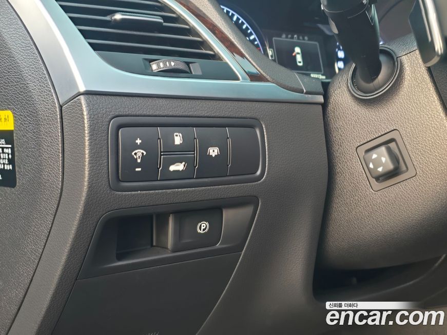 Hyundai Genesis 2016