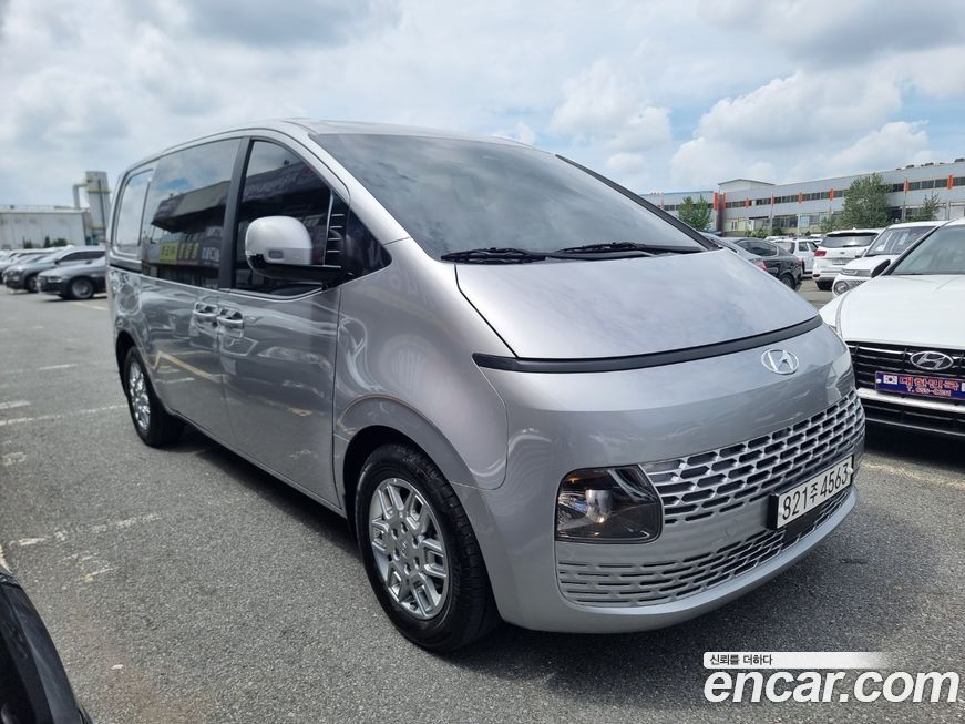 Hyundai Staria 2023