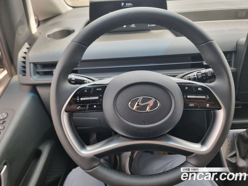 Hyundai Staria 2023