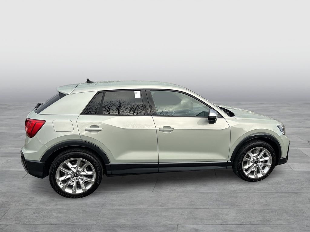Audi SQ2 2025