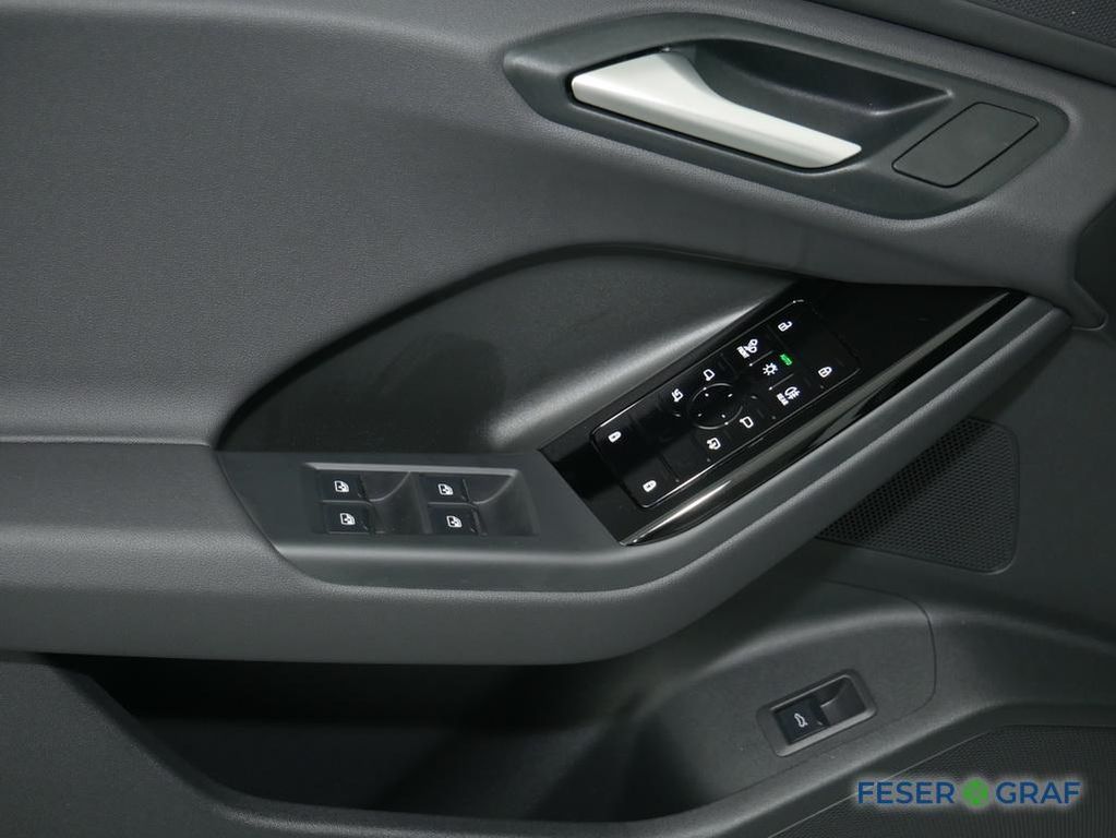 Audi Q6 e-tron 2025