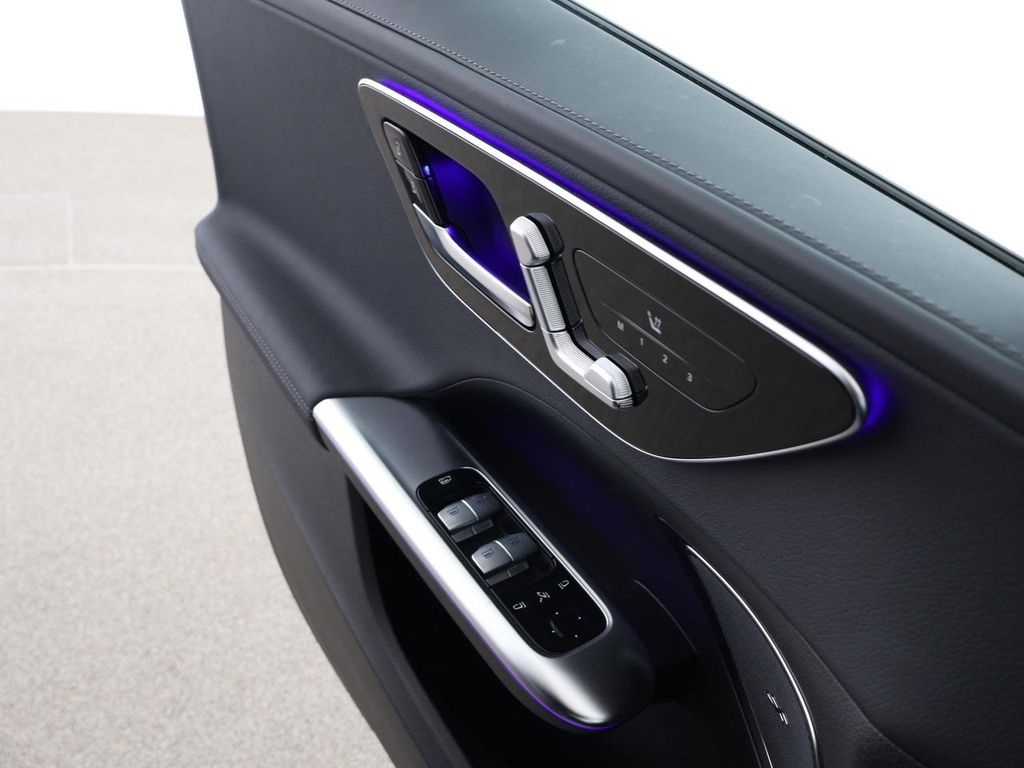 Mercedes-Benz C 220 2025