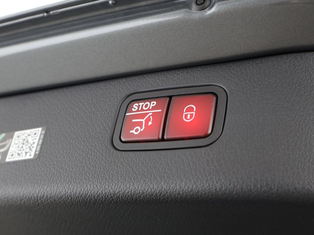 Mercedes-Benz C 220 2025