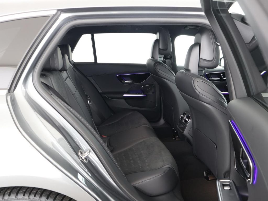 Mercedes-Benz C 220 2025