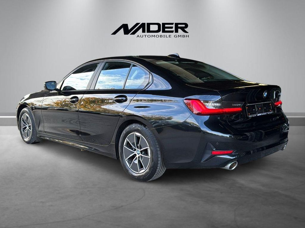 BMW 318 2021