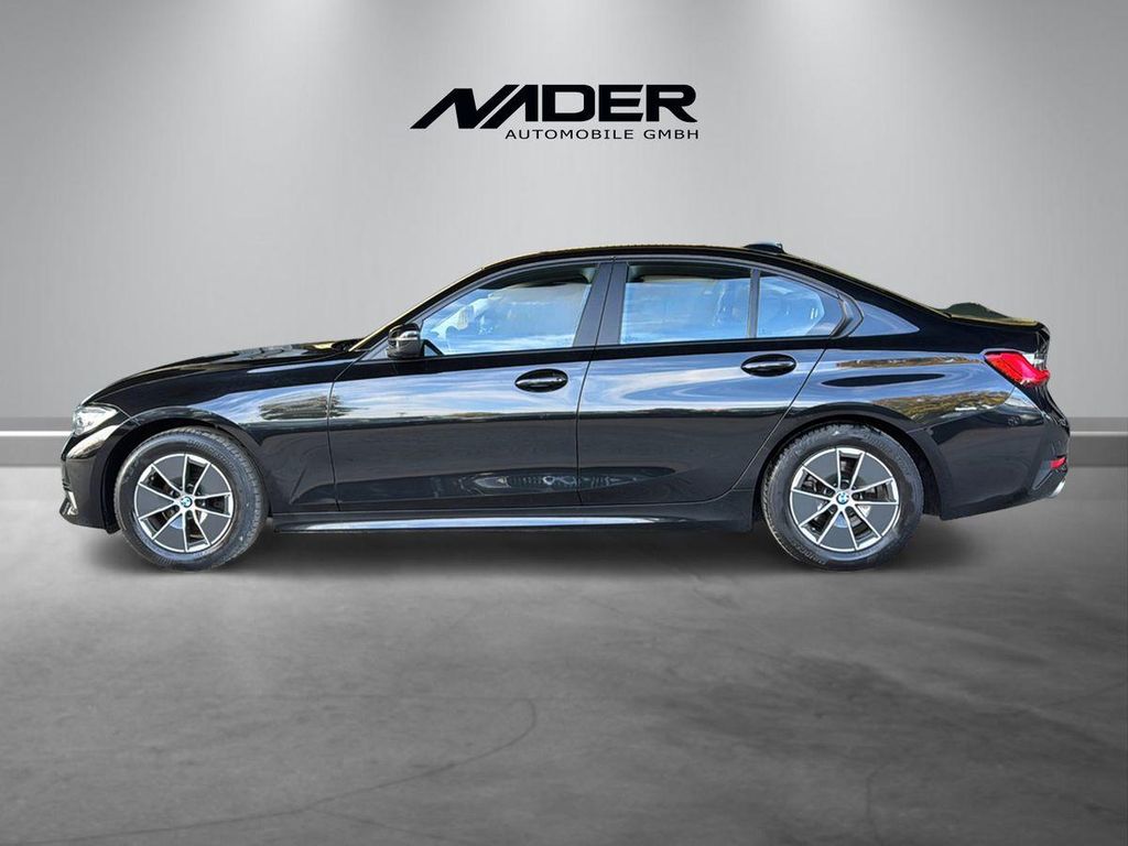 BMW 318 2021