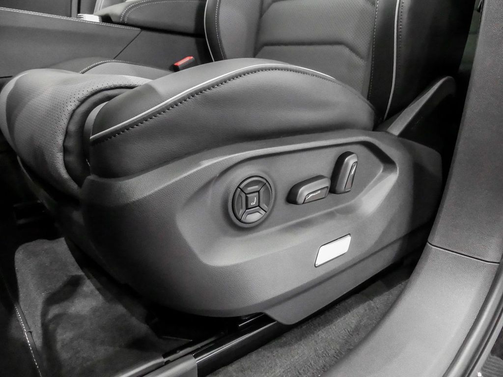 Volkswagen Touareg 2025